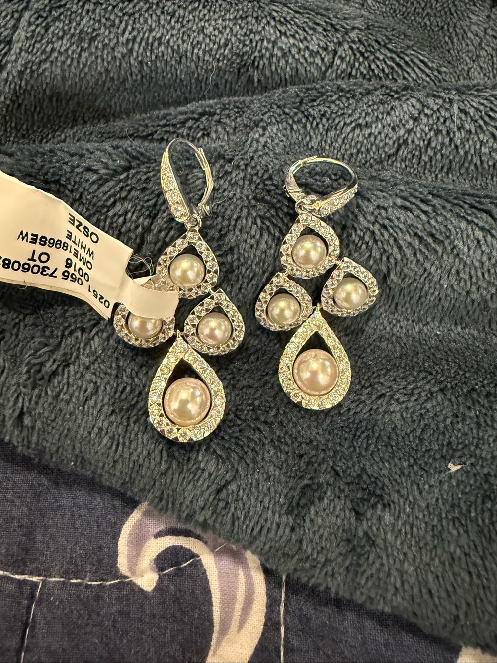 Brand New Pearl and Crystal Teardrop Dangle Earrings - Silver Tone